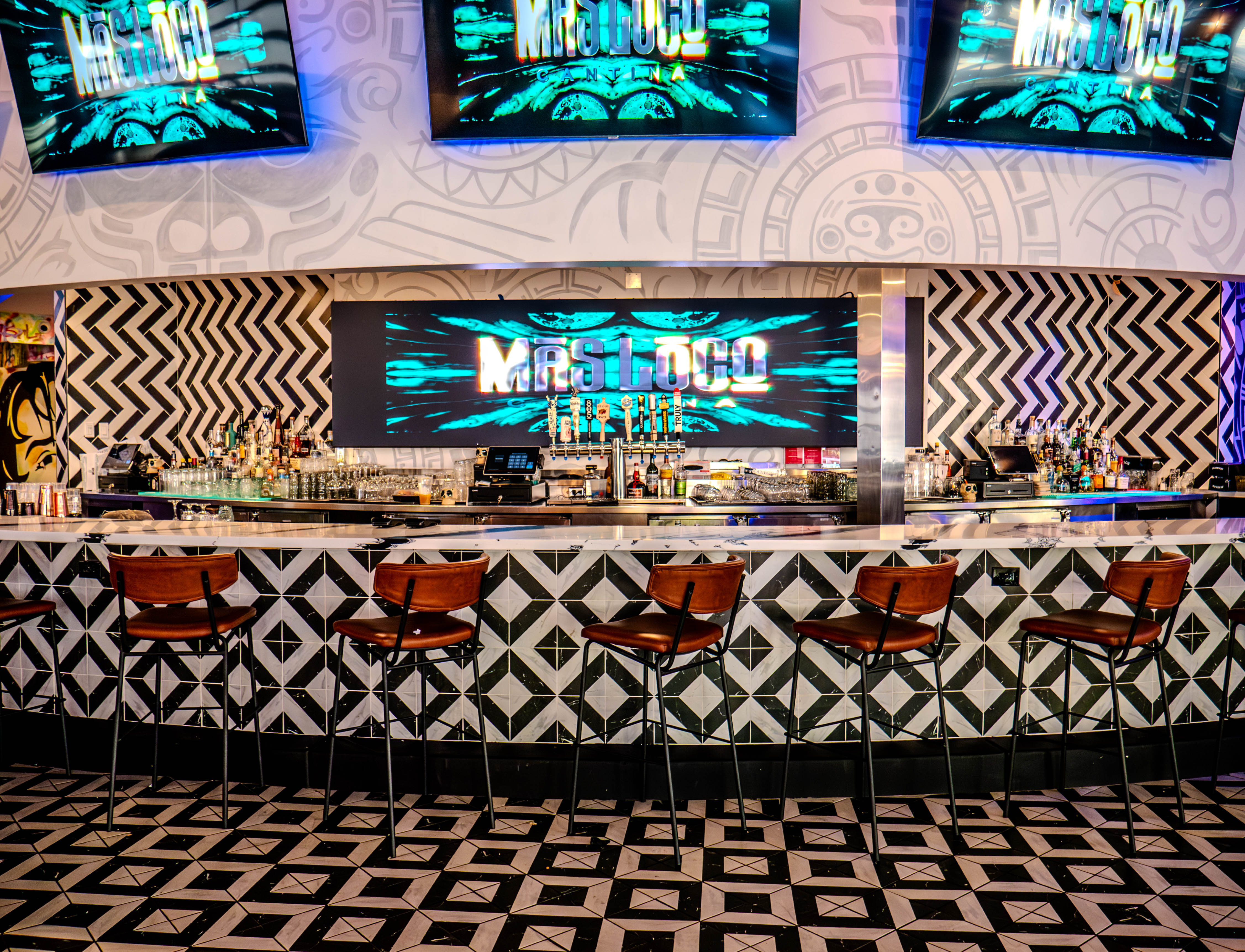 Complete bar view showing geometric patterns and screens